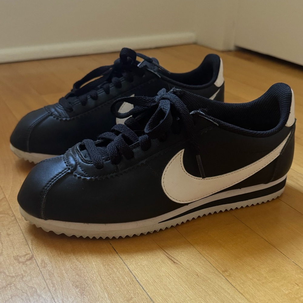 Nike Cortez - Classic Black Women 7.5